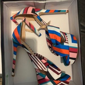 Multi colored platform pump.